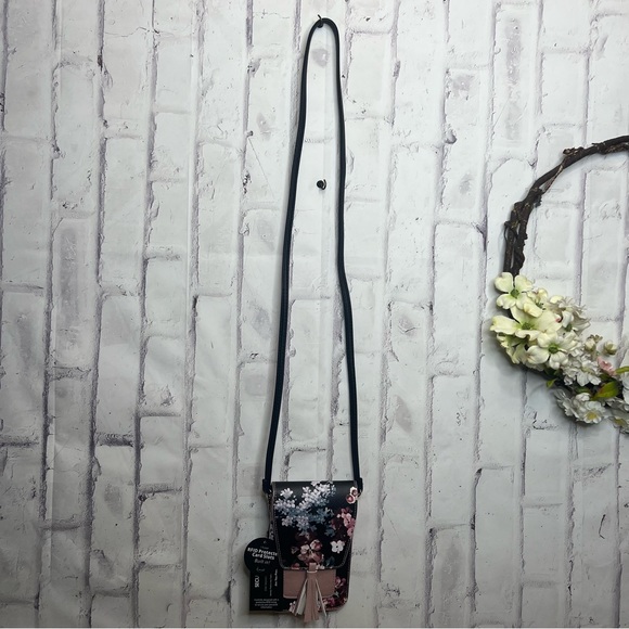 New K.Carroll crossbody - travel - Rfid protected - Picture 3 of 10